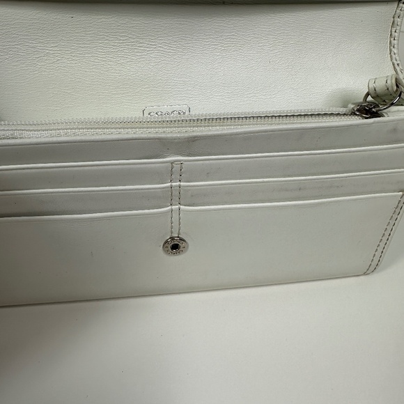 Coach Slim Trifold Wallet leather In Color Ivory - Picture 13 of 13